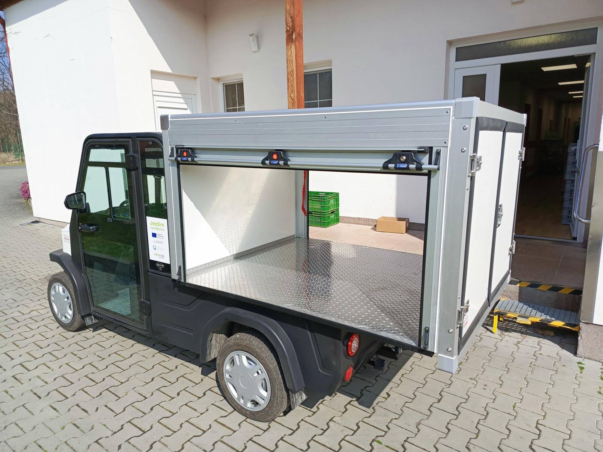 elektromobil