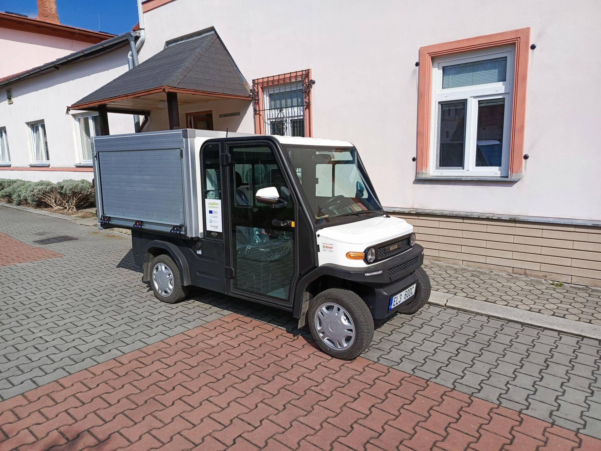 elektromobil