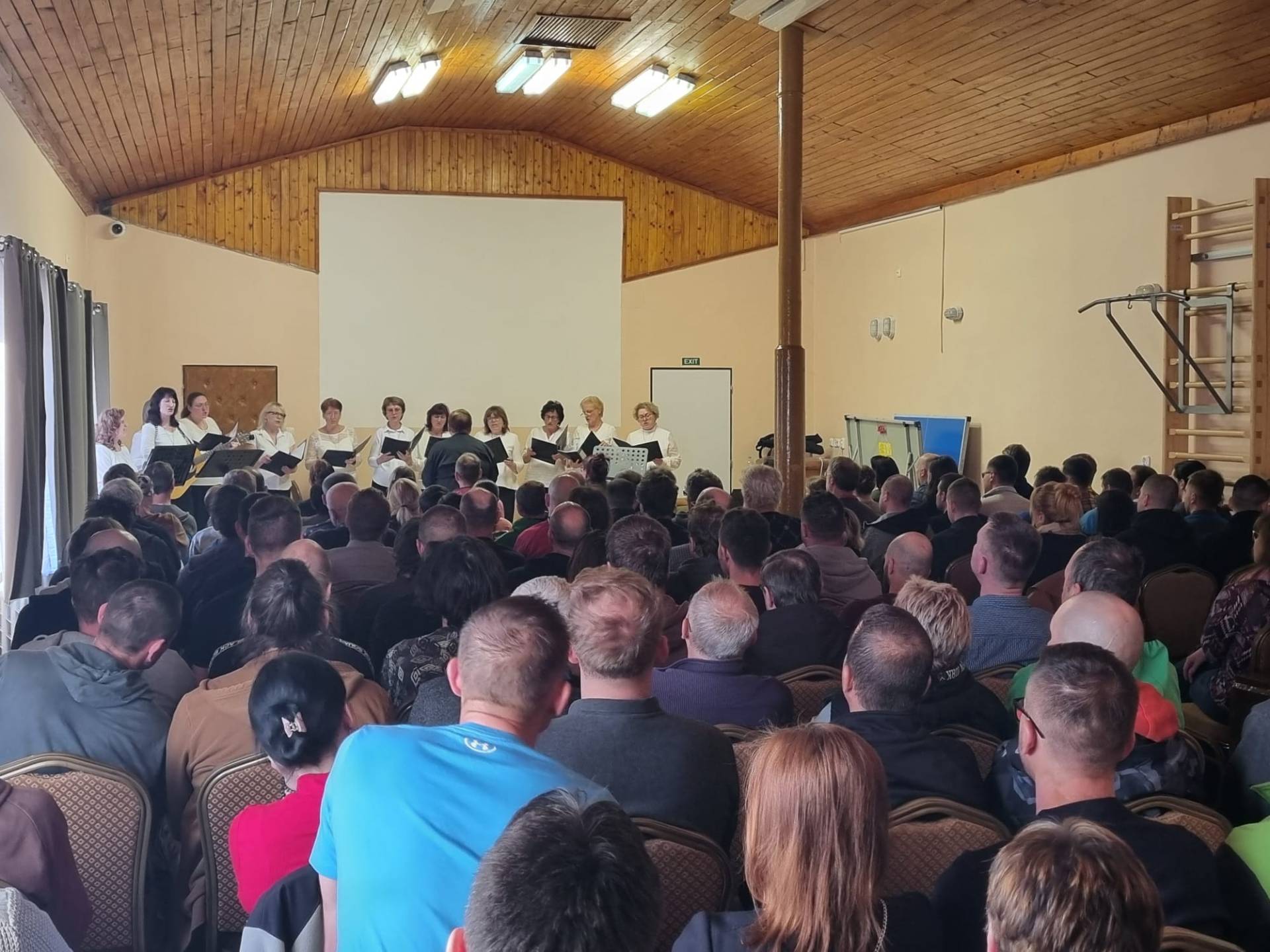 Javornický pěvecký sbor navštívil naší nemocnici