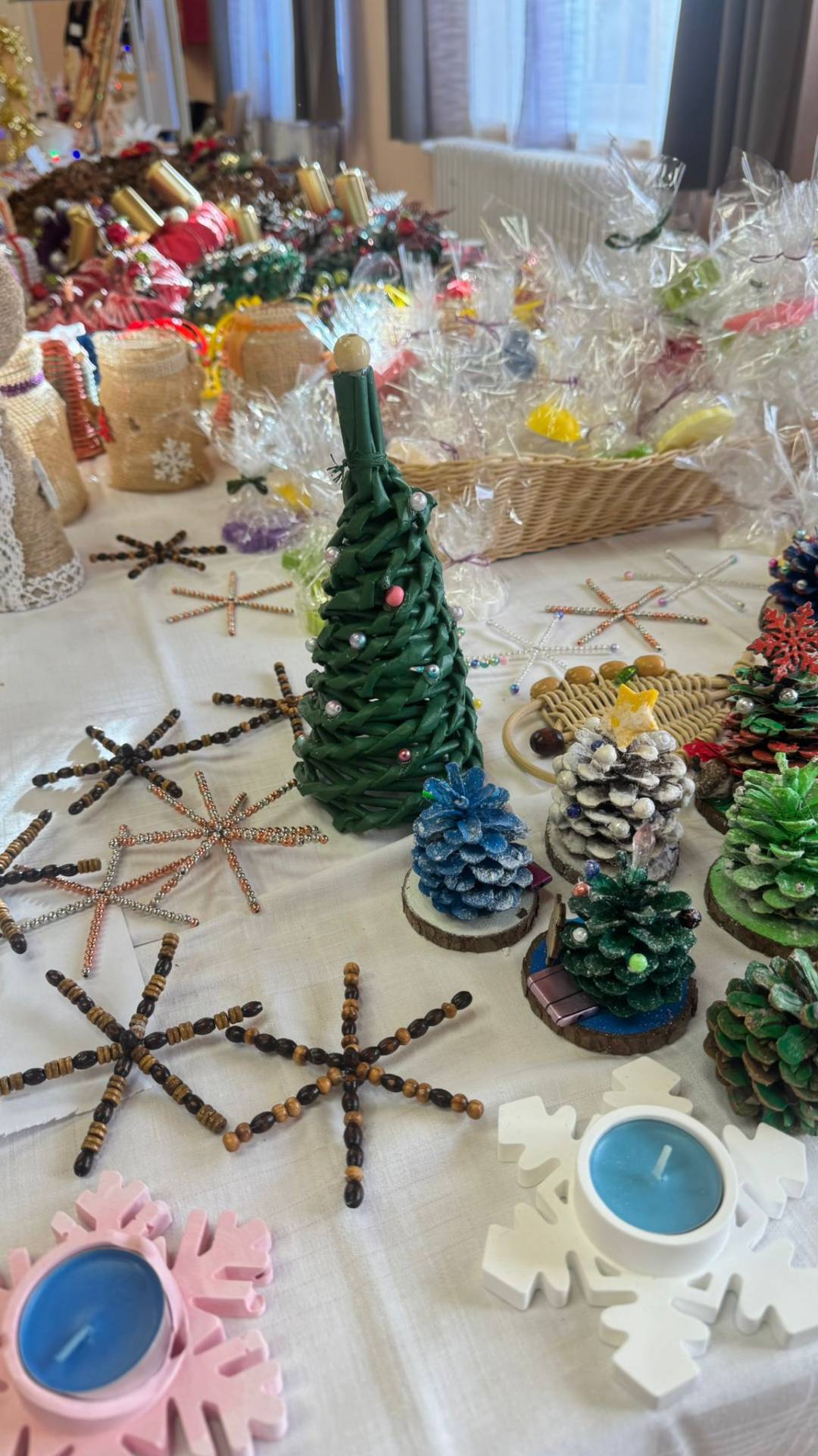 Vánoční tradice v naší nemocnici: Koledy a jarmark pomáhají léčit duši.